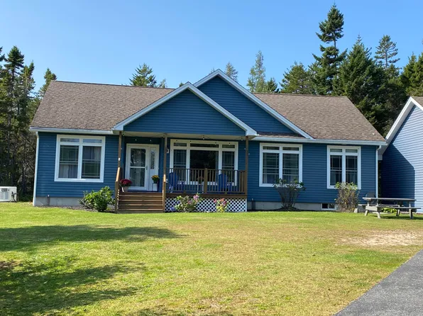 182 Paul Bunyan Road, Gouldsboro, ME 04607
