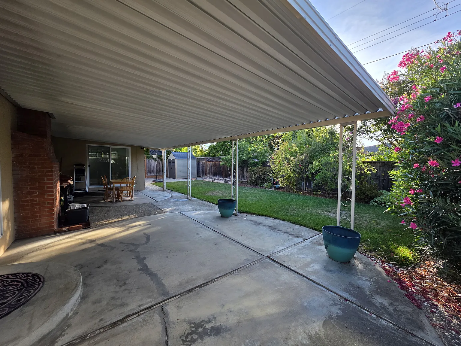 4 bed, 1568 sqft, $5,700 — Photo 3