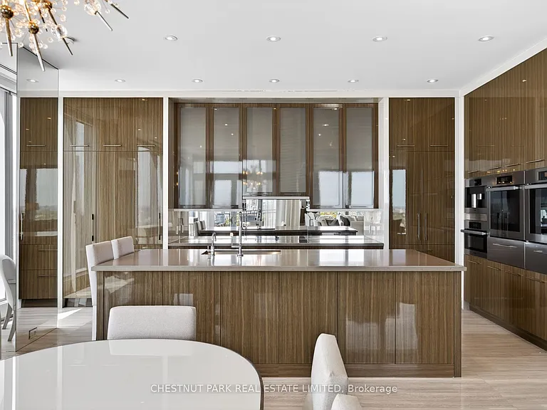 50 Yorkville Ave #4702 — Photo 10