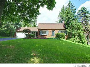 104 White Springs Ln, Geneva, NY 14456