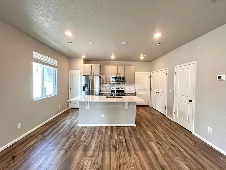 9286 Henson Pl — Photo 3