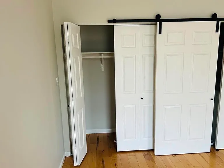 905 Park Ave — Photo 5