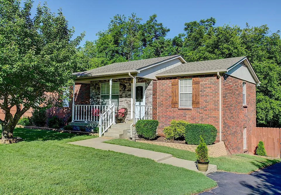 401 Hollywood Dr