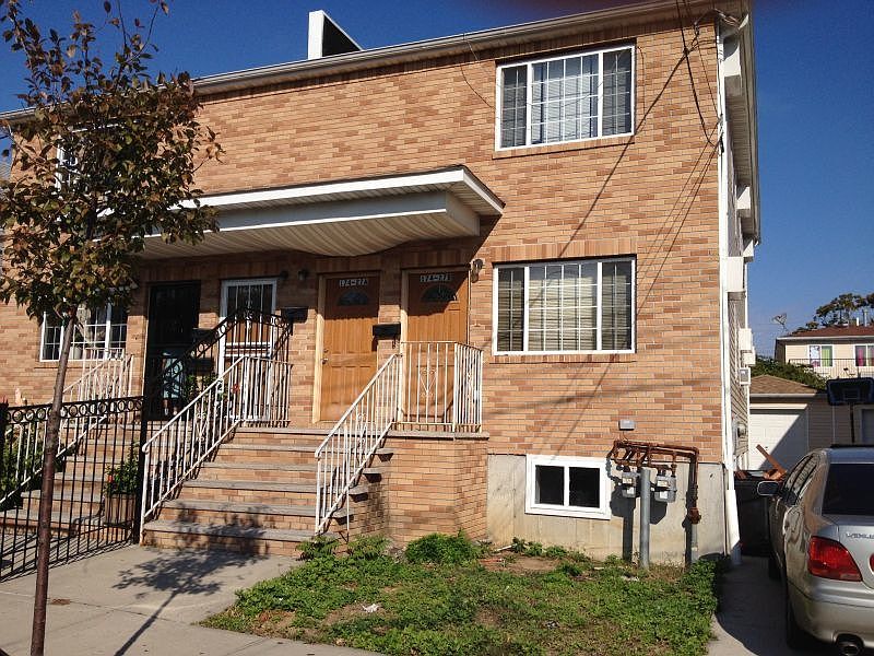 1st image of 17424 142nd Ave