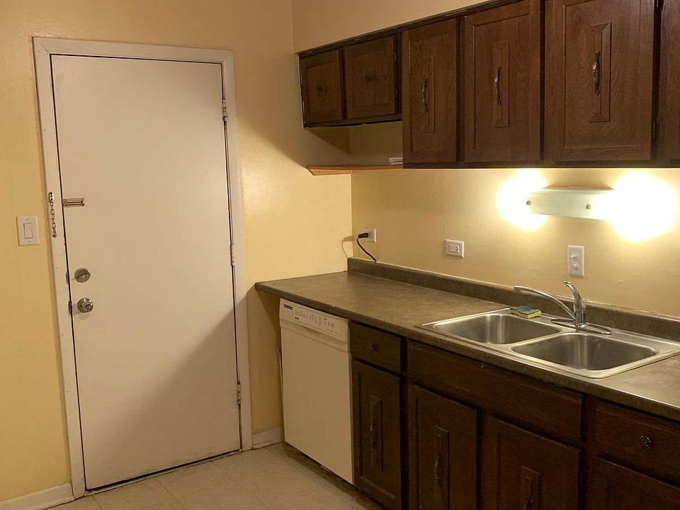 1st image of 10036 Holly Ln #100361