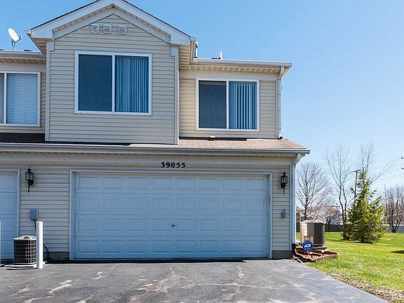 3rd image of 39055 N Aberdeen Ln