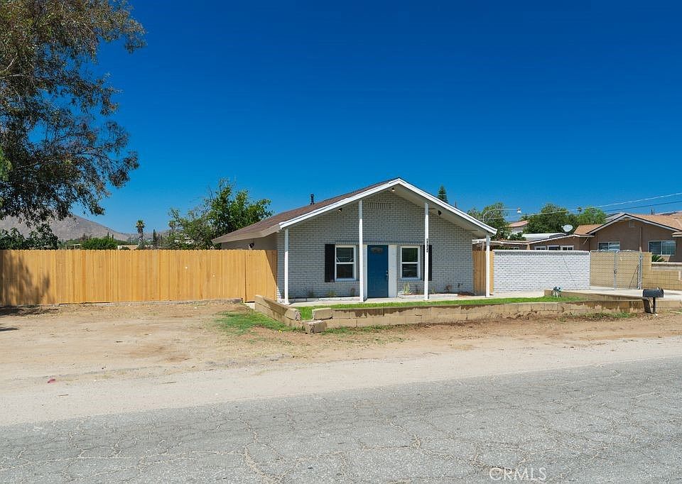 1st image of 4834 Hedrick Ave