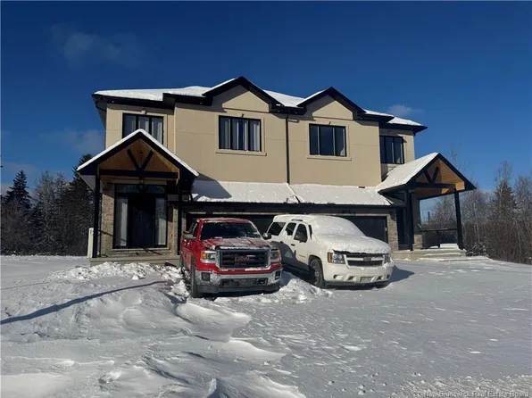 135 Charles Lutes Rd, Moncton, NB E1G 2P8
