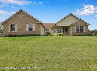 321 Mapleview Dr, Charlotte, MI 48813