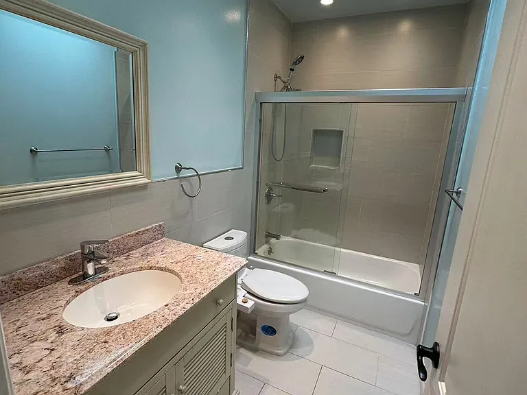 535 Mangels Ave #A — Photo 10