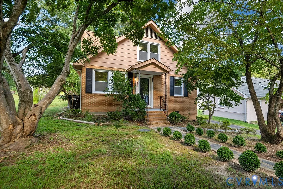 4 bed, 2.0 bath, 1722 sqft, $2,400 — Photo 3