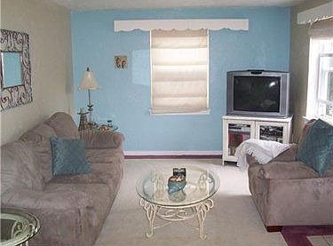 2nd image of 328 Lawnwood Ave