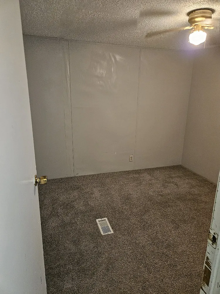 4 bed, 1400 sqft, $1,550 — Photo 2