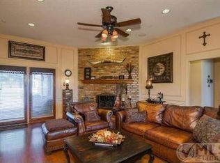 3031 S Houston School Rd, Lancaster, TX 75146