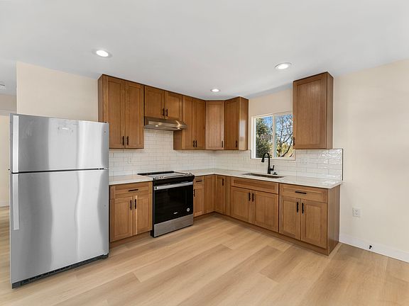 3rd image of 3288 Logan Ave #2