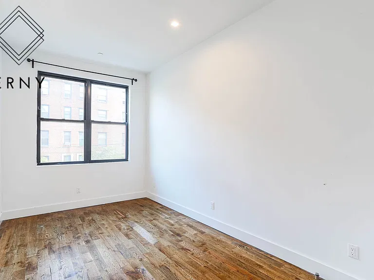 3206 Glenwood Rd #3A — Photo 2