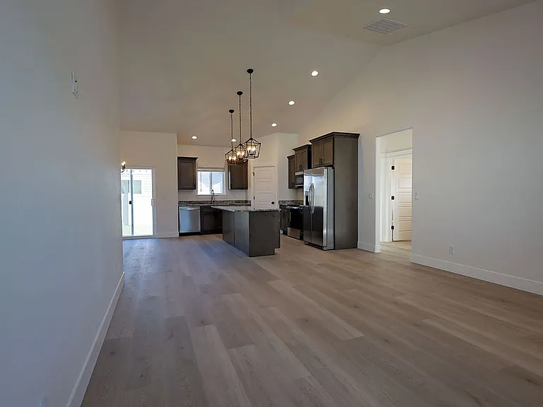 1025 Adamite Rd — Photo 8