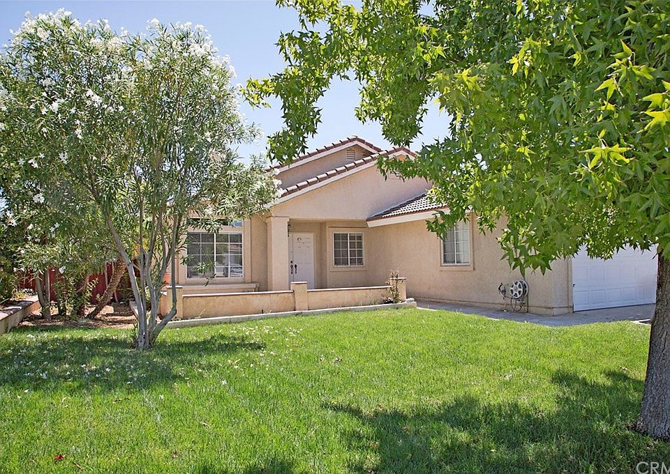 1st image of 40434 Clybourne Cir