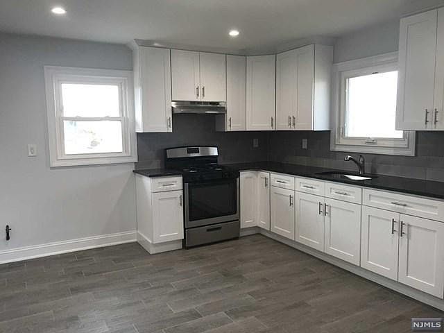 1st image of 79 Bergen St Floor 2