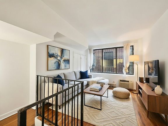 2nd image of 1425 York Ave APT 1b