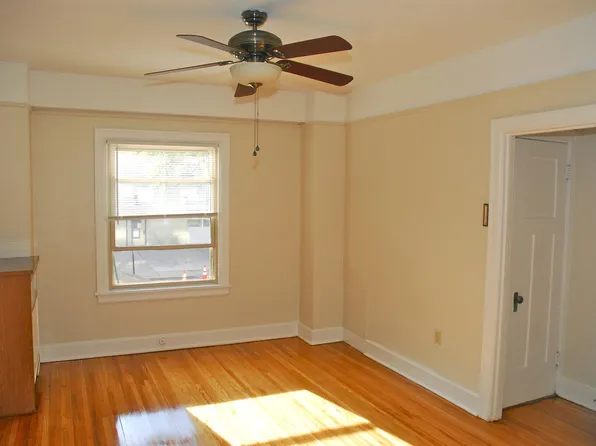 1130 Parkerapartment, Detroit, MI