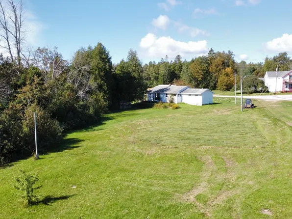409 S Superior St, De Tour Village, MI 49725