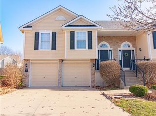 1218 NW Ashley Dr, Grain Valley, MO 64029