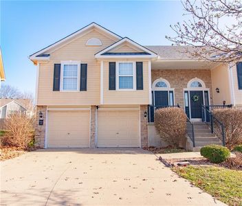 1218 NW Ashley Dr, Grain Valley, MO, 64029