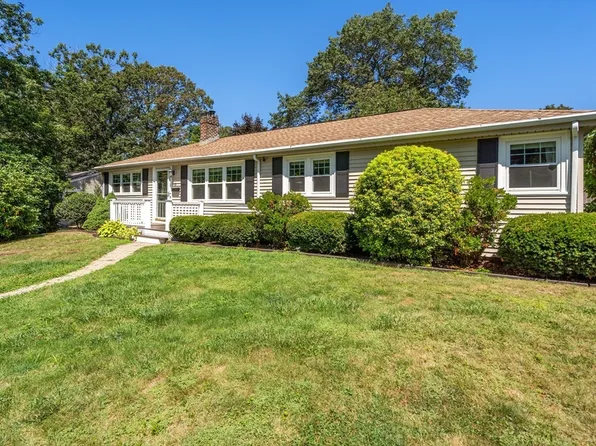 12 Thomas St, Walpole, MA 02081