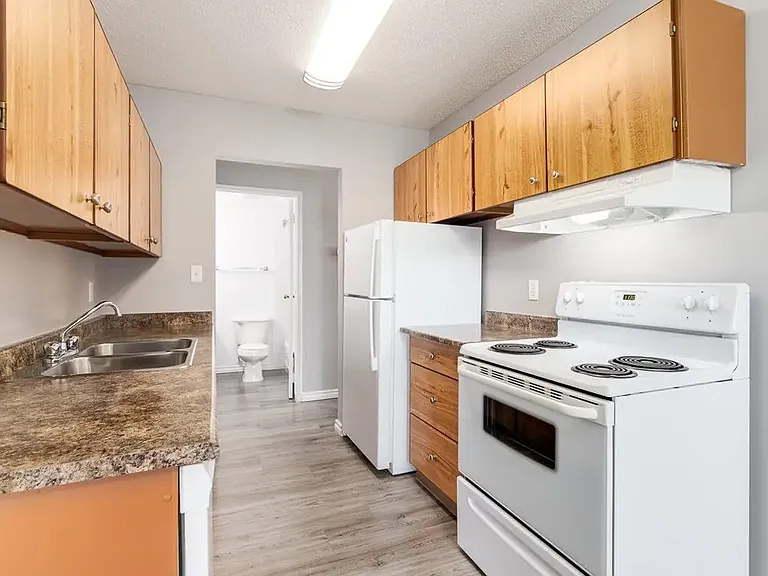 64 Corbitt Way SE — Photo 3