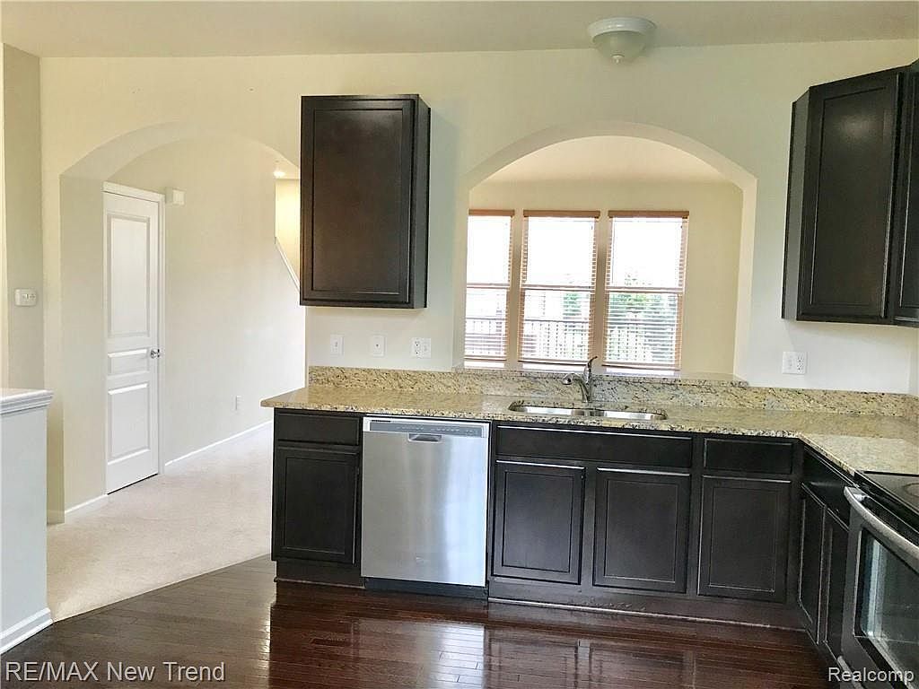 44478 Loop 300, Novi, MI 48377 Zillow