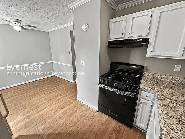 4256 Worth St — Photo 4