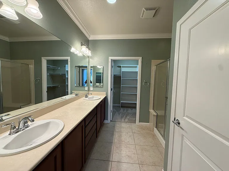 7437 Bloomsbury Way — Photo 12