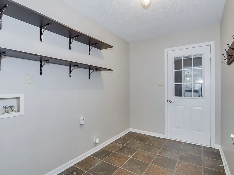 321 Timberidge Dr — Photo 23