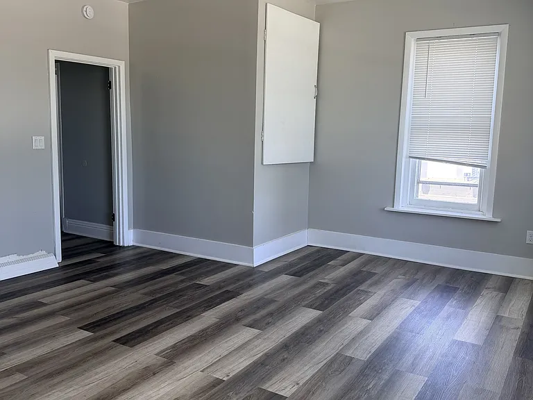 822 E River Dr #2 — Photo 14