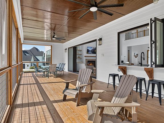 5th image of 1351 Portofino Dr