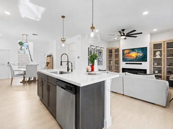 1768 SE 8th Ter, Homestead, FL 33034