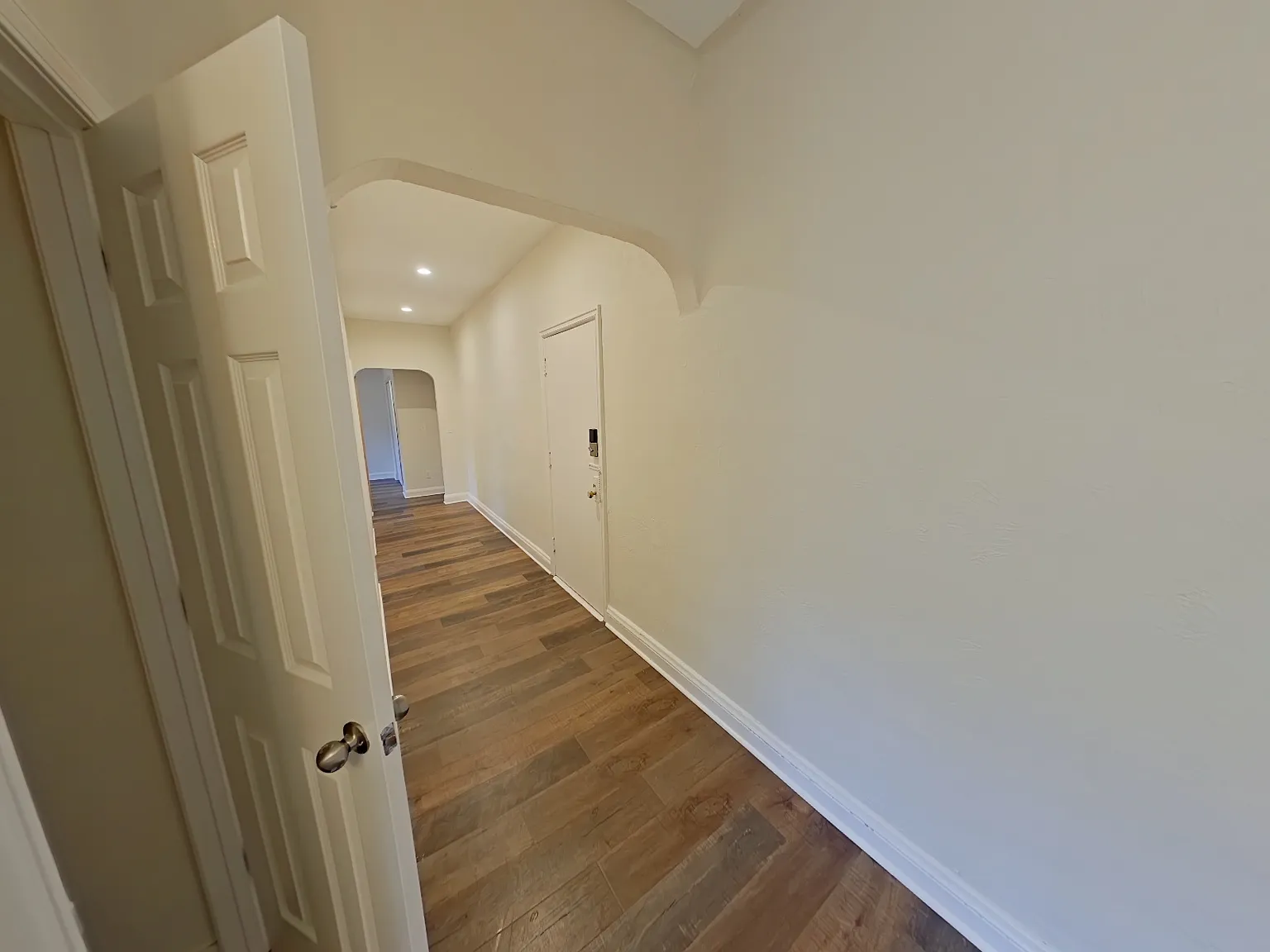 2 bed, $1,350 — Photo 3