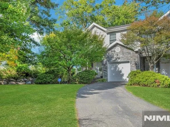 84 Emily Place, Par-troy Hills Twp., NJ 07054