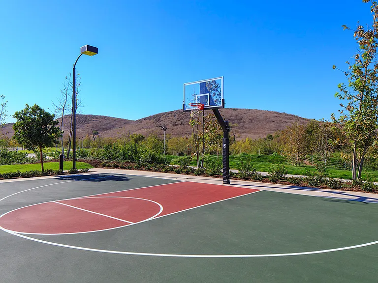 Los Olivos at Irvine Spectrum — Photo 37