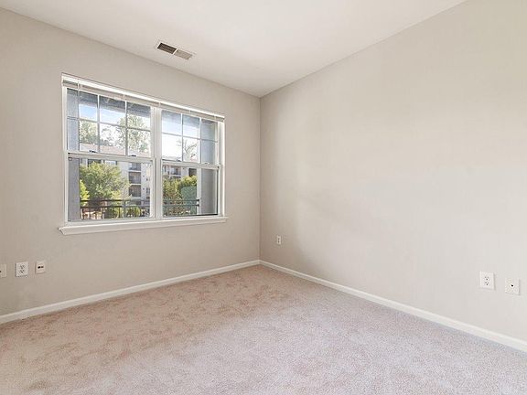 3rd image of 12100 Garden Grove Cir Unit 204