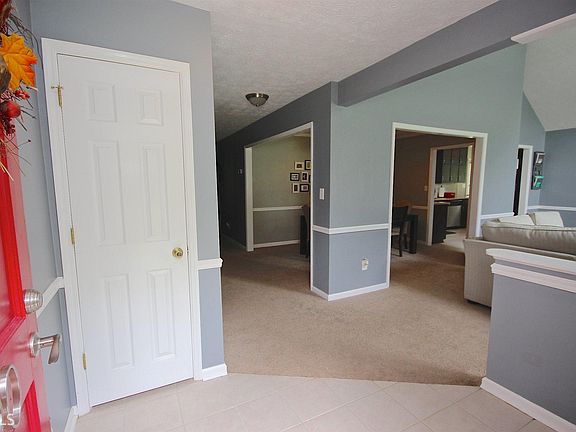 5th image of 190 Fairfield Cir