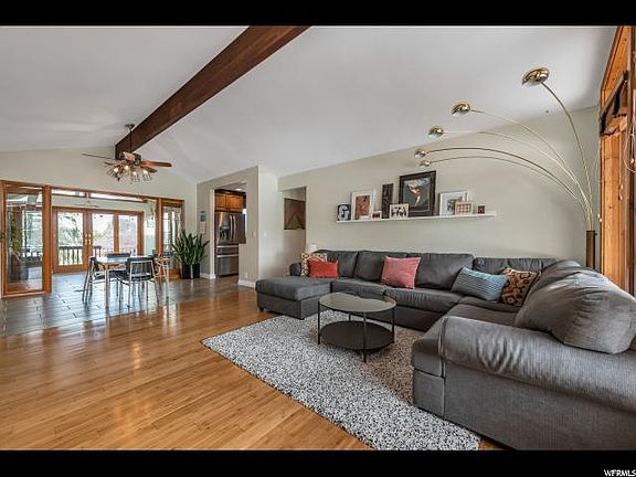 3rd image of 1484 W Elm Hill Cir