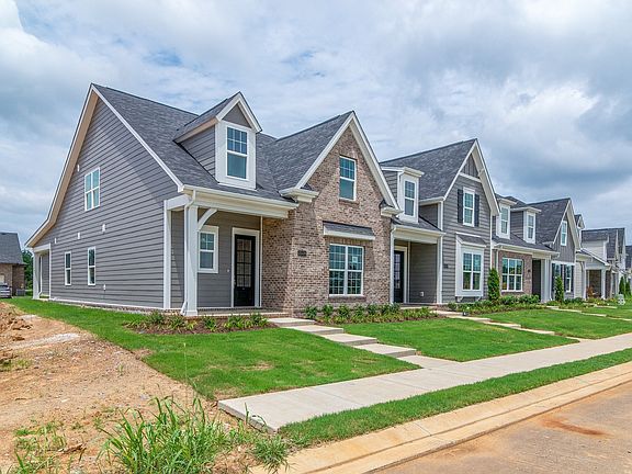 3rd image of 2542 Elmcroft Ave Lot 82