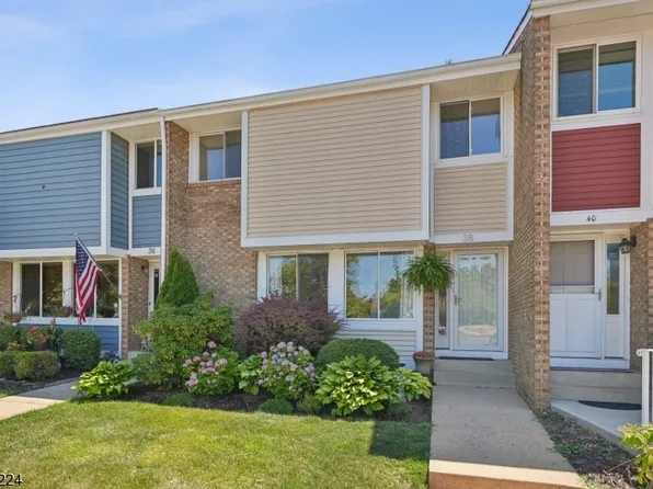 38 Bayberry Ct, Hillsborough Twp., NJ 08844