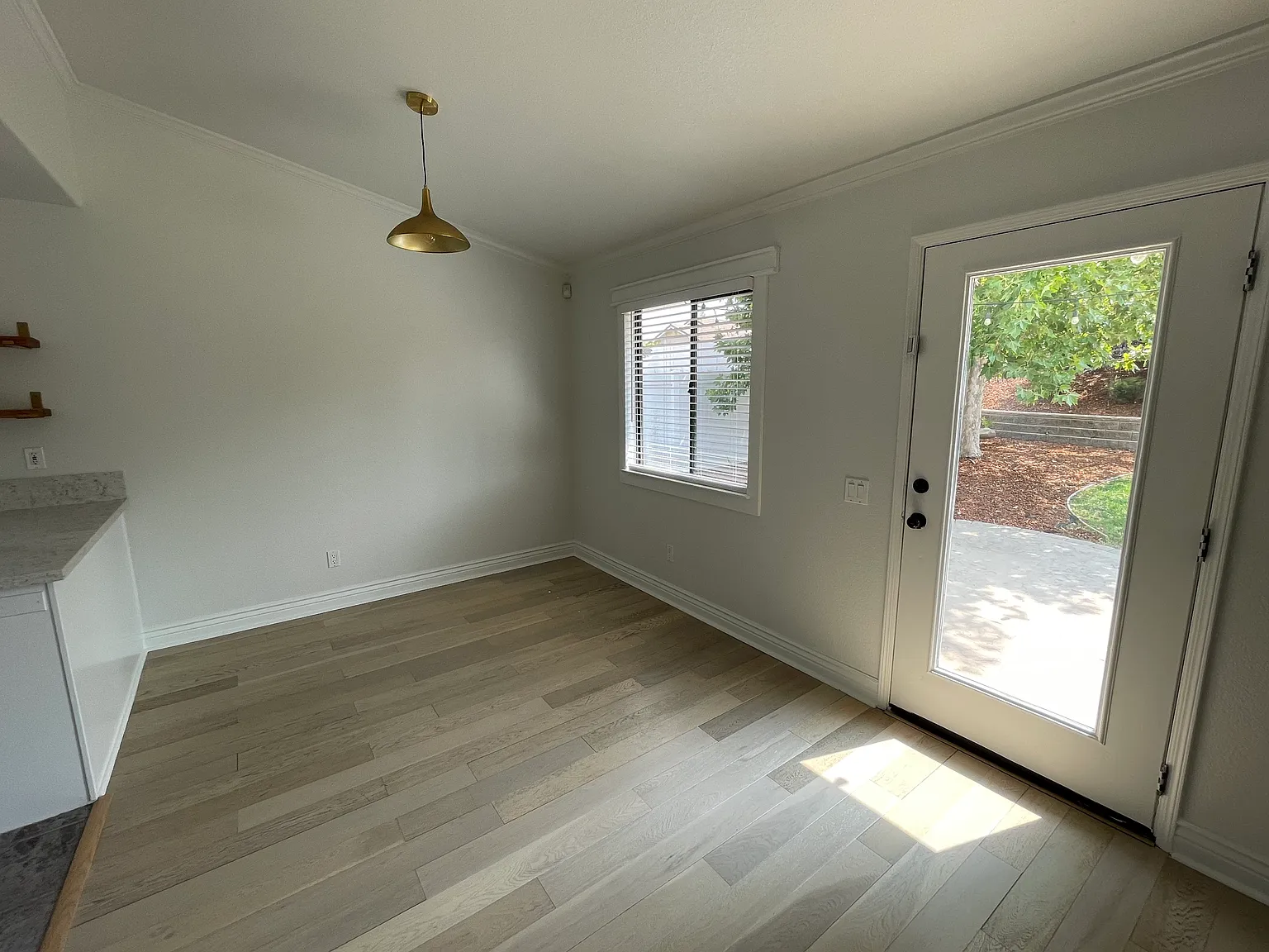 3 bed, 1281 sqft, $3,800 — Photo 2