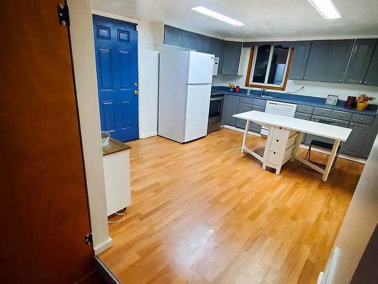717 N Main St — Photo 15
