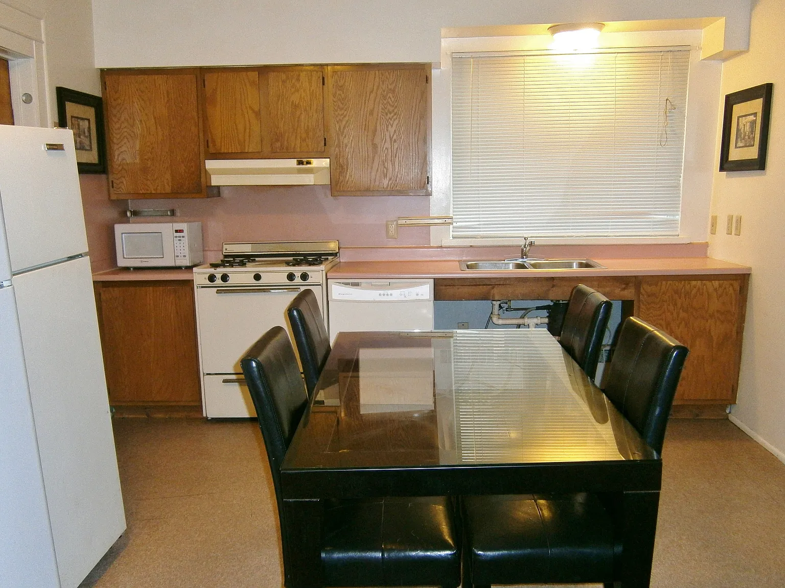 205 Williams Street - 2 — Photo 4