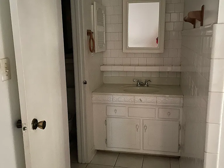 800 Fox Run Ave #4 — Photo 12