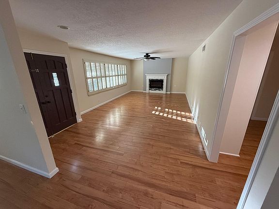 3rd image of 1191 E Calle Contento